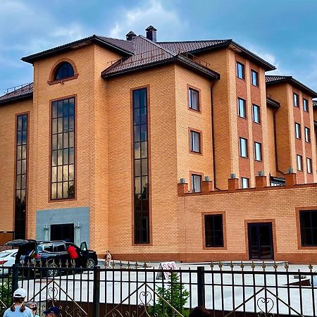 Hotel Gloria Deluxe Borovoe Bagian luar foto