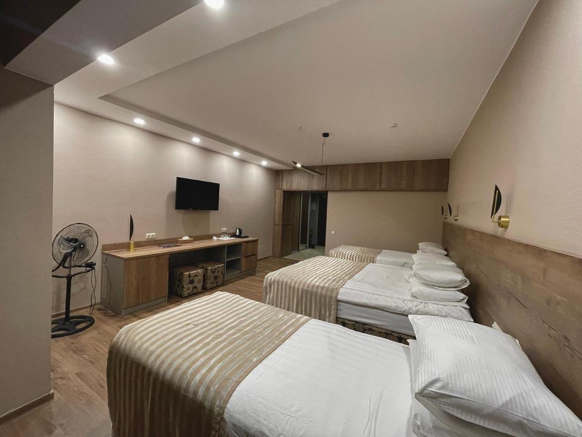 Hotel Gloria Deluxe Borovoe Bagian luar foto