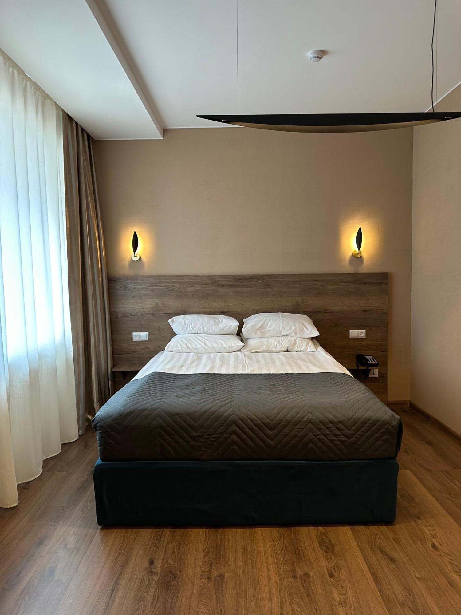 Hotel Gloria Deluxe Borovoe Bagian luar foto